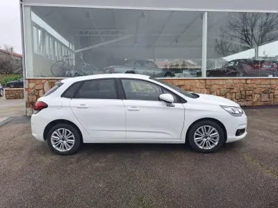 Citroën C4 2016 - 7490 EUR, 232353 km - AUTO.MOTO.pt - 232353km - foto 3 de 16