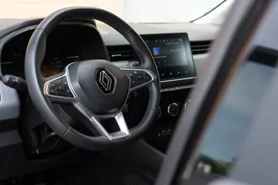 Renault Clio 2024 - 16950 EUR, 38060 km - AUTO.MOTO.pt - 38060km - foto 7 de 16