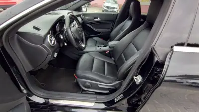 Mercedes-Benz CLA 200 2016 - 19999 EUR, 199000 km - AUTO.MOTO.pt - 199000km - foto 12 de 33