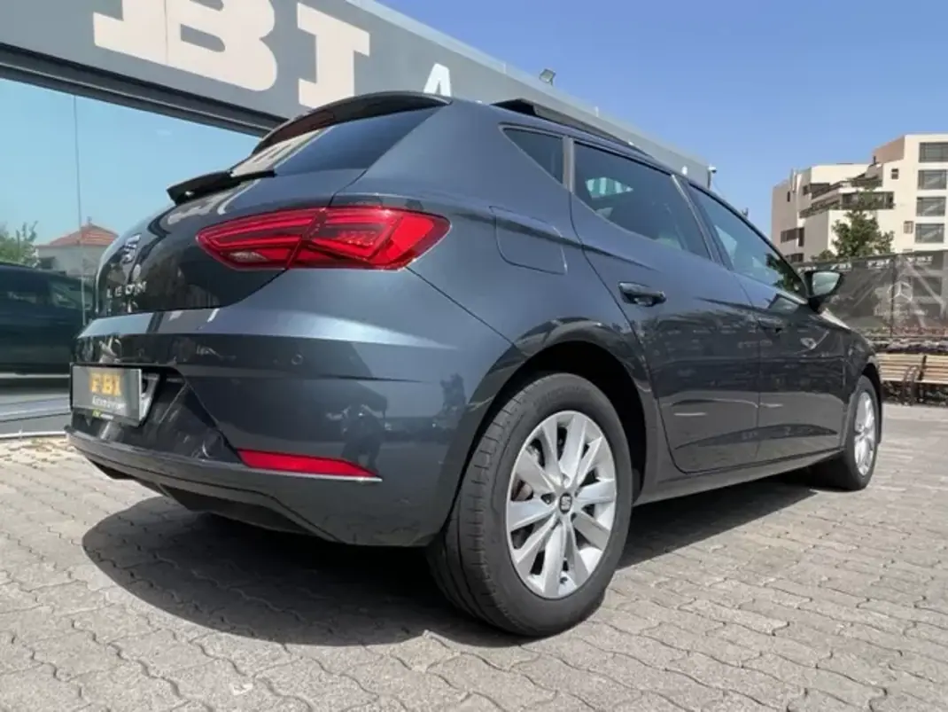 SEAT Leon 2020 - 16900 EUR, 89780 km - AUTO.MOTO.pt - 89780km - foto 9 de 12