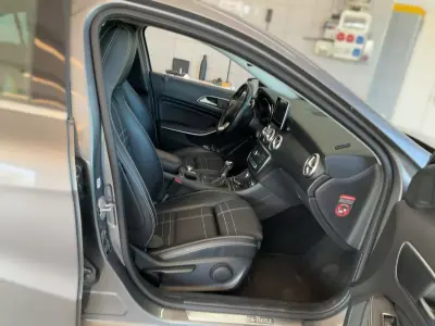 Mercedes-Benz A 180 2016 - 13995 EUR, 172900 km - AUTO.MOTO.pt - 172900km - foto 7 de 9