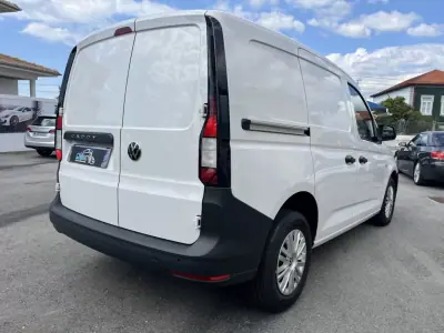 VW Caddy 2.0TDI Cargo Business 2025 - 24950 EUR, 10 km - AUTO.MOTO.pt - 10km - foto 39 de 42
