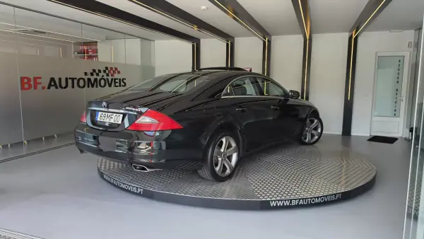 Mercedes-Benz CLS 320 2008 - 11900 EUR, 248910 km - 248910km - foto 4 de 64