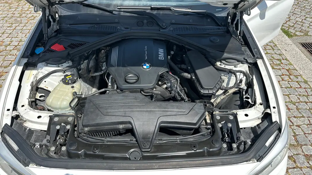 BMW 118 2017 - 18990 EUR, 206000 km - AUTO.MOTO.pt - 206000km - foto 7 de 16