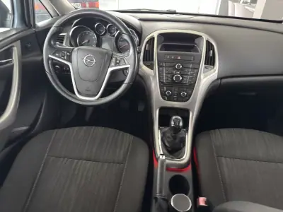 Opel Astra 2009 - 5990 EUR, 244173 km - AUTO.MOTO.pt - 244173km - foto 6 de 18
