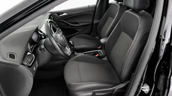 Opel Astra Sports Tourer 2017 - 7999 EUR, 118000 km - 118000km - foto 6 de 10