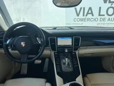 Porsche Panamera 2014 - 46000 EUR, 136900 km - AUTO.MOTO.pt - 136900km - foto 11 de 19