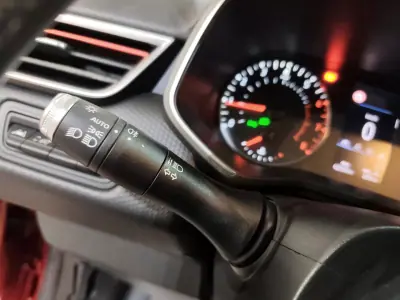 Renault Clio 2019 - 12300 EUR, 62000 km - 62000km - foto 15 de 22