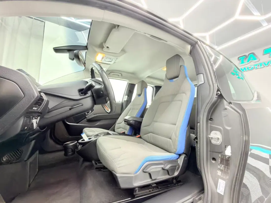 BMW i3 2014 - 10750 EUR, 118000 km - AUTO.MOTO.pt - 118000km - foto 18 de 23