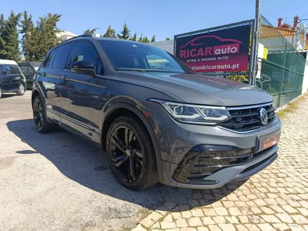 Volkswagen Tiguan 2021 - 28900 EUR, 141000 km - AUTO.MOTO.pt - 141000km - foto 4 de 33