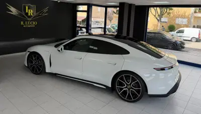 Porsche Taycan 2023 - 67000 EUR, 46411 km - 46411km - foto 11 de 40