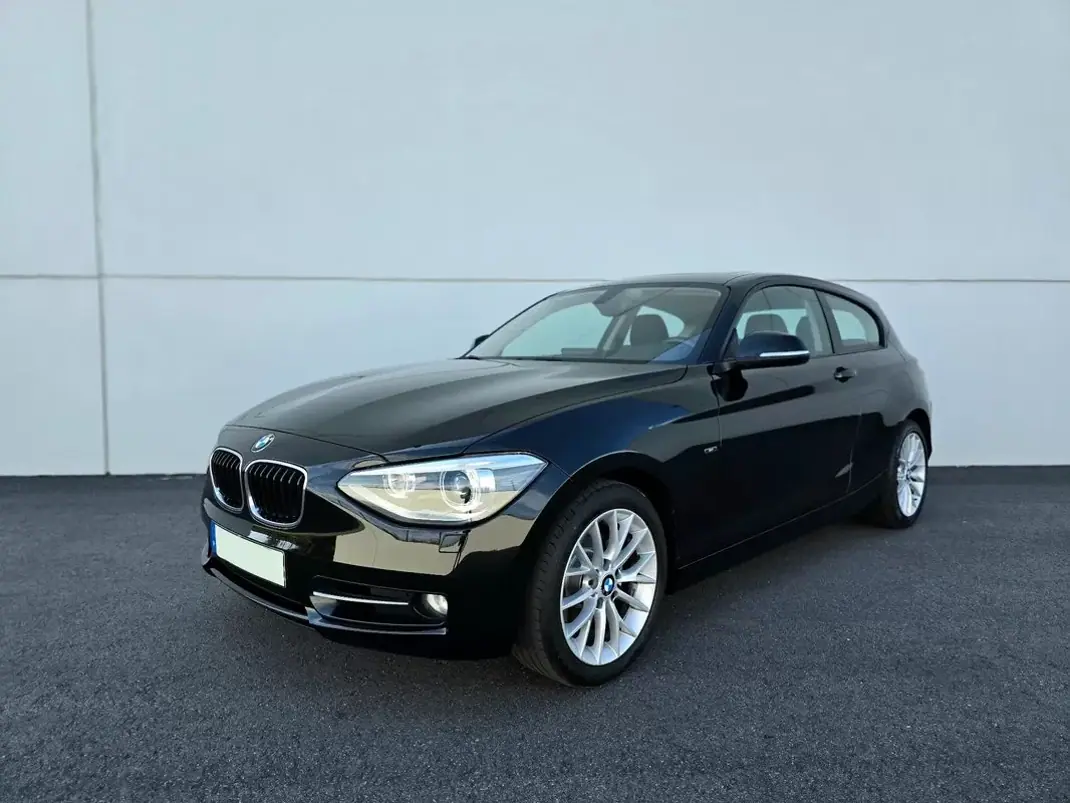 BMW 118 2013 - 12500 EUR, 140000 km - AUTO.MOTO.pt - 140000km - foto 1 de 35