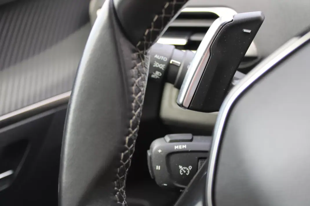 Peugeot 3008 2021 - 22490 EUR, 126000 km - AUTO.MOTO.pt - 126000km - foto 19 de 27