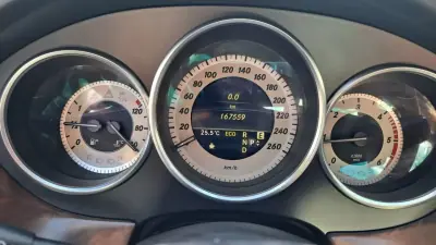 Mercedes-Benz CLS 250 2011 - 22980 EUR, 167559 km - AUTO.MOTO.pt - 167559km - foto 44 de 54