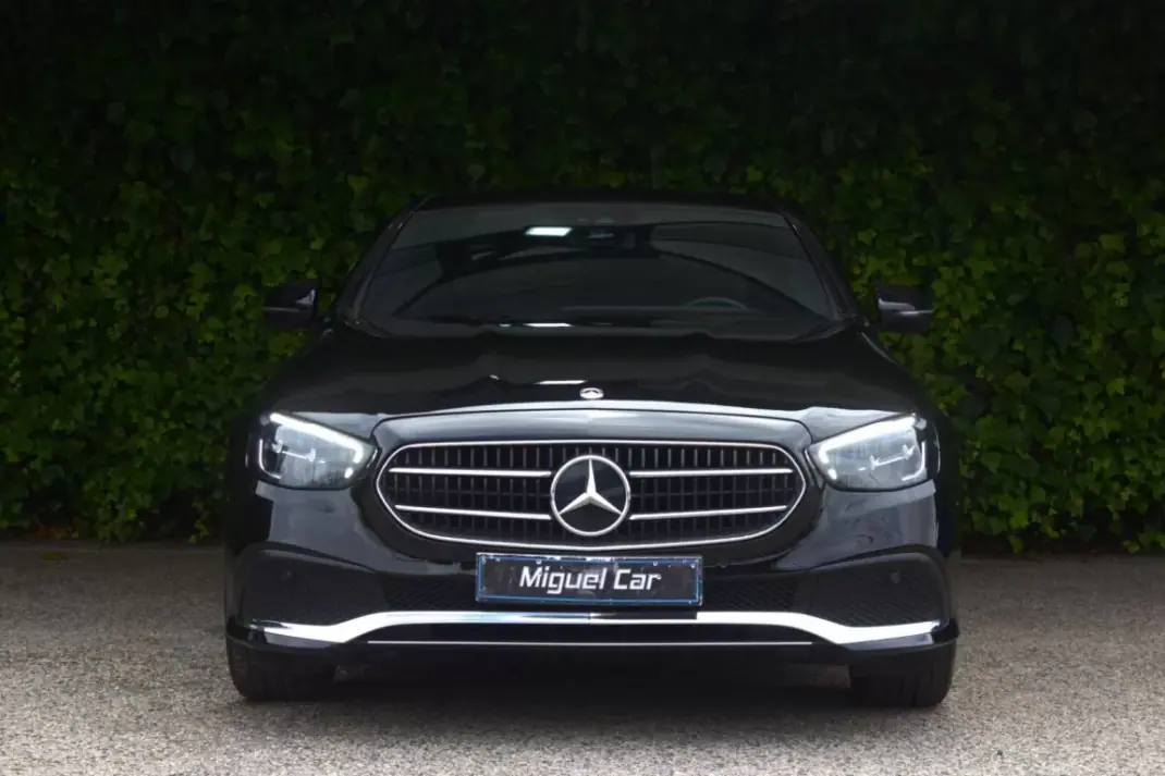 Mercedes-Benz E 200 2020 - 39900 EUR, 49700 km - AUTO.MOTO.pt - 49700km - foto 2 de 17