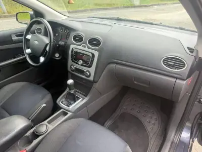 Ford Focus SW 2007 - 4450 EUR, 235000 km - AUTO.MOTO.pt - 235000km - foto 13 de 26