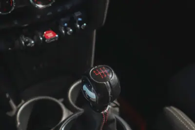 MINI One 2018 - 18980 EUR, 61420 km - AUTO.MOTO.pt - 61420km - foto 15 de 30