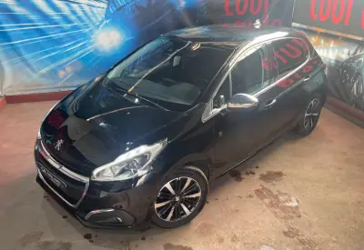 Peugeot 208 2018 - 8899 EUR, 106000 km - AUTO.MOTO.pt - 106000km - foto 6 de 42