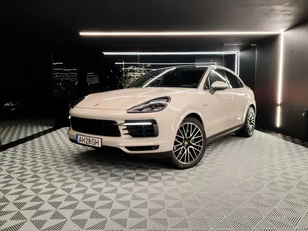 Porsche Cayenne Coupé 2021 - 74750 EUR, 125000 km - AUTO.MOTO.pt - 125000km - foto 2 de 32