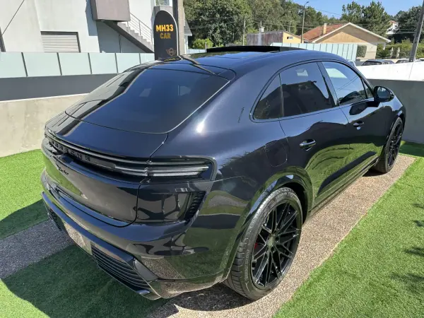 Porsche Macan 2025 - 127000 EUR, 12000 km - AUTO.MOTO.pt - 12000km - foto 12 de 80