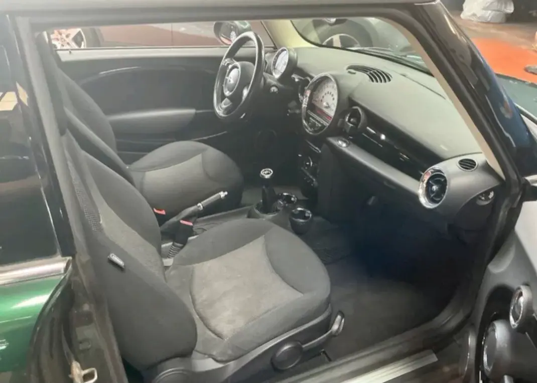 MINI Cooper 2013 - 8490 EUR, 184467 km - 184467km - foto 4 de 5