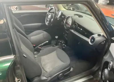 MINI Cooper 2013 - 8490 EUR, 184467 km - 184467km - foto 4 de 5