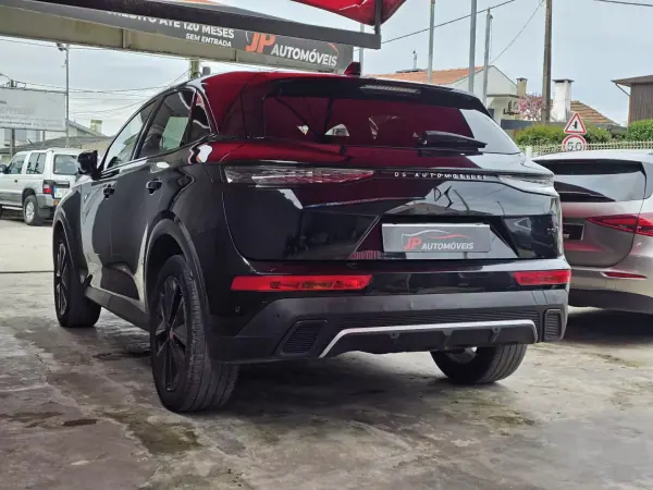DS DS7 Crossback 2023 - 28999 EUR, 84000 km - AUTO.MOTO.pt - 84000km - foto 17 de 19