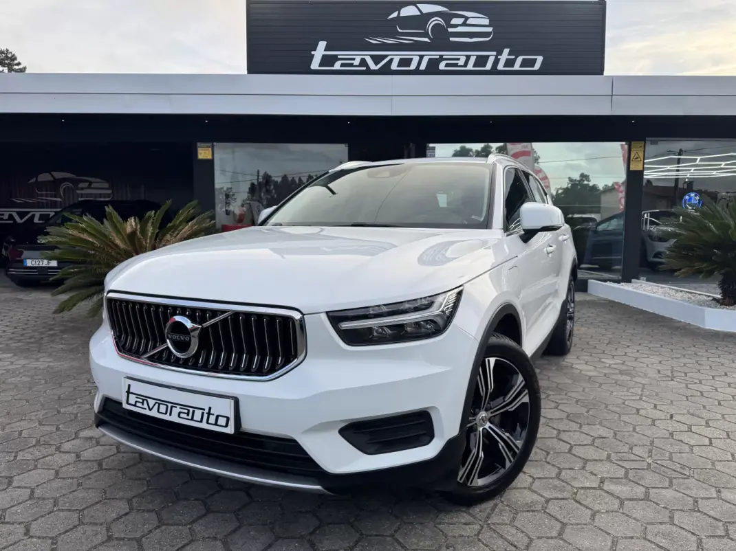 Volvo XC 40 2021 - 24500 EUR, 121000 km - AUTO.MOTO.pt - 121000km - foto 1 de 42