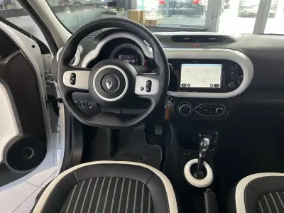 Renault Twingo 2021 - 10800 EUR, 86540 km - AUTO.MOTO.pt - 86540km - foto 9 de 22