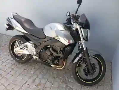 Suzuki GSX-R 600 2010 - 4300 EUR, 51000 km - AUTO.MOTO.pt - 51000km - foto 5 de 7