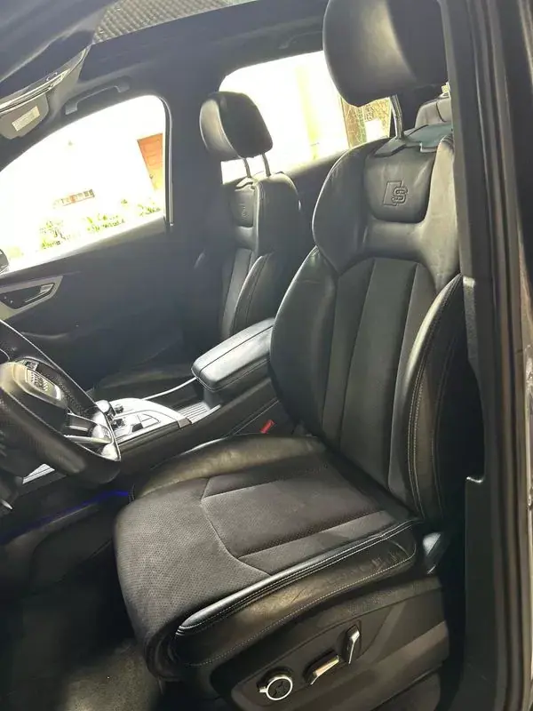 Audi Q7 2016 - 41000 EUR, 139983 km - AUTO.MOTO.pt - 139983km - foto 27 de 46