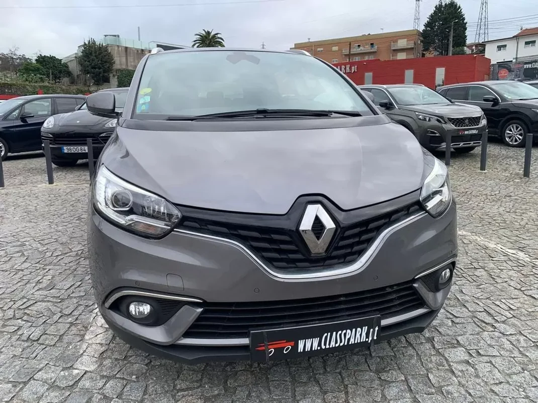 Renault Grand Scénic 2017 - 14900 EUR, 171000 km - AUTO.MOTO.pt - 171000km - foto 4 de 14