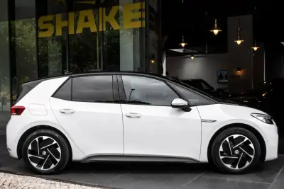 Volkswagen ID.3 2022 - 23990 EUR, 49506 km - AUTO.MOTO.pt - 49506km - foto 5 de 42