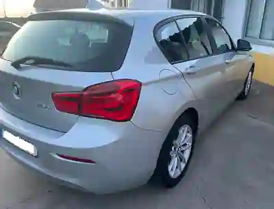 BMW 116 2016 - 10000 EUR, 212000 km - AUTO.MOTO.pt - 212000km - foto 5 de 25