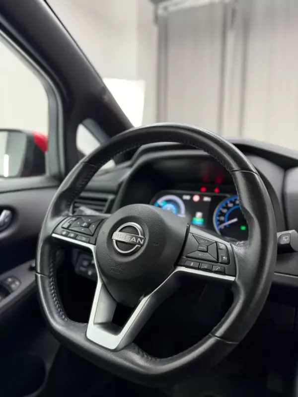 Nissan Leaf 2023 - 15750 EUR, 51000 km - AUTO.MOTO.pt - 51000km - foto 16 de 24