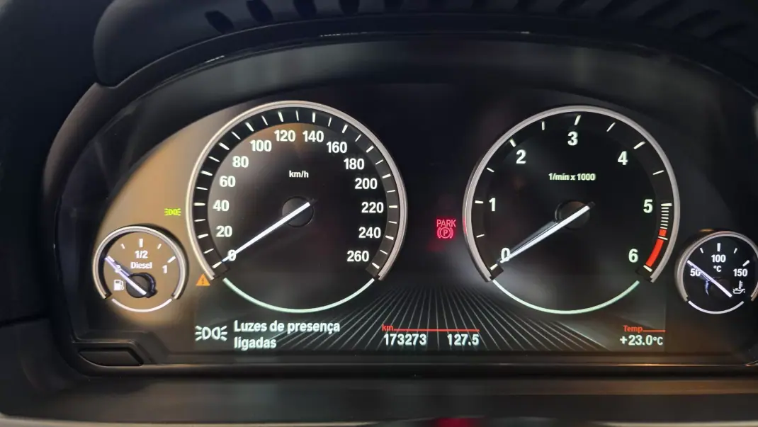 BMW 520 2017 - 20900 EUR, 173273 km - AUTO.MOTO.pt - 173273km - foto 46 de 61