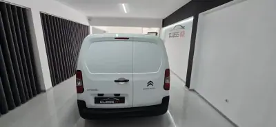 Citroën Berlingo 2021 - 17500 EUR, 49659 km - AUTO.MOTO.pt - 49659km - foto 4 de 27