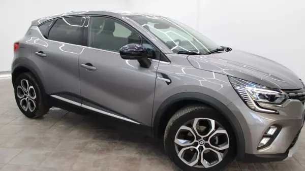 Renault Captur 2024 — photo 2 of 23