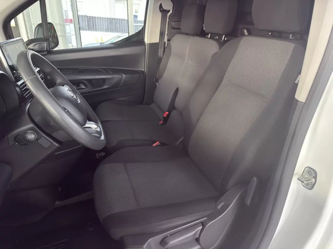 Toyota PROACE City EXCLUSIVE 2022 - 16490 EUR, 80811 km - AUTO.MOTO.pt - 80811km - foto 6 de 21