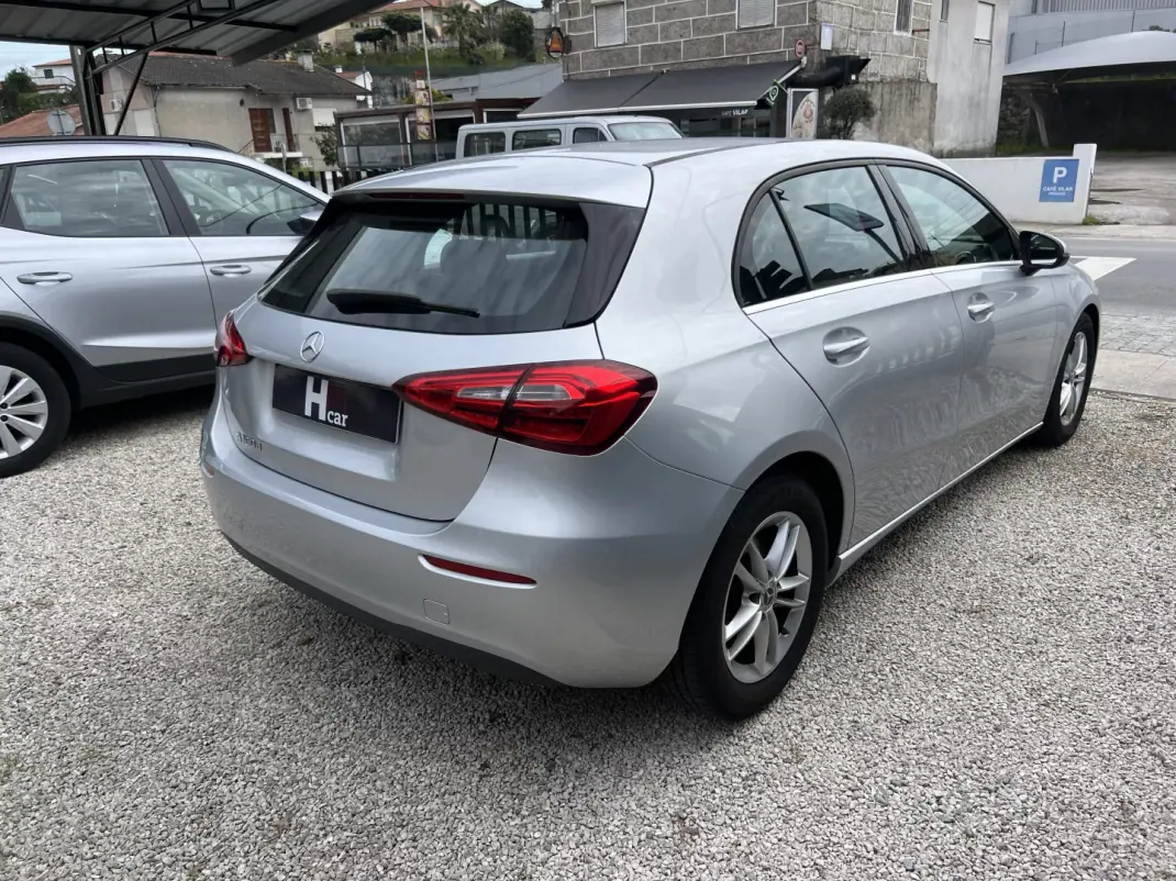 Mercedes-Benz A 180 2020 - 23000 EUR, 147000 km - AUTO.MOTO.pt - 147000km - foto 5 de 19