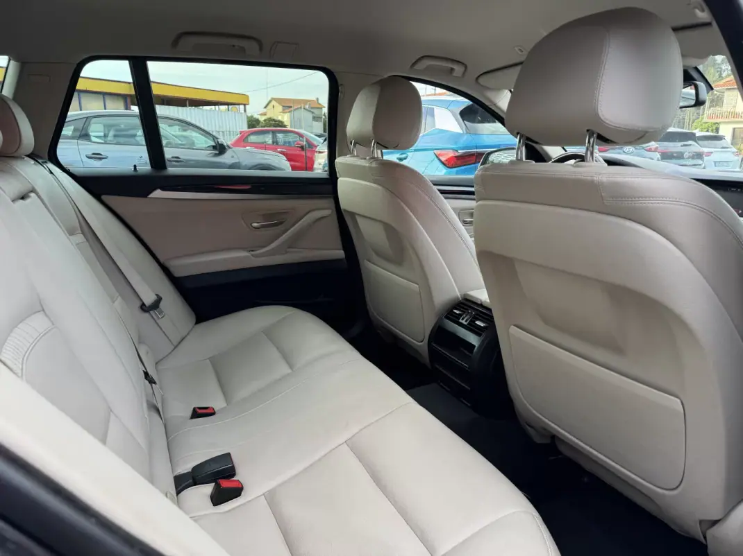 BMW 518 2016 - 17500 EUR, 199000 km - AUTO.MOTO.pt - 199000km - foto 15 de 38