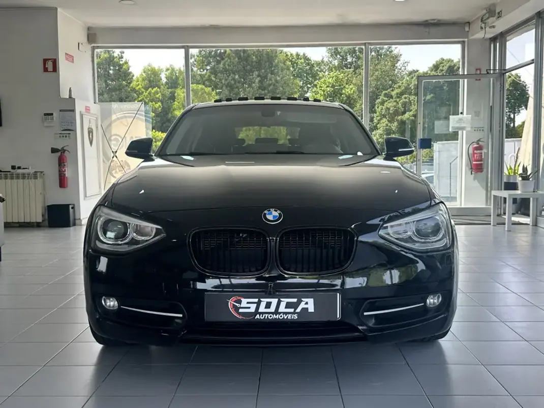 BMW 118 2012 - 13990 EUR, 208845 km - 208845km - foto 2 de 31