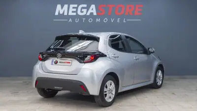 Toyota Yaris 2024 - 22350 EUR, 35000 km - AUTO.MOTO.pt - 35000km - foto 7 de 31