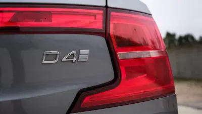 Volvo S90 2016 - 24750 EUR, 266000 km - AUTO.MOTO.pt - 266000km - foto 7 de 50