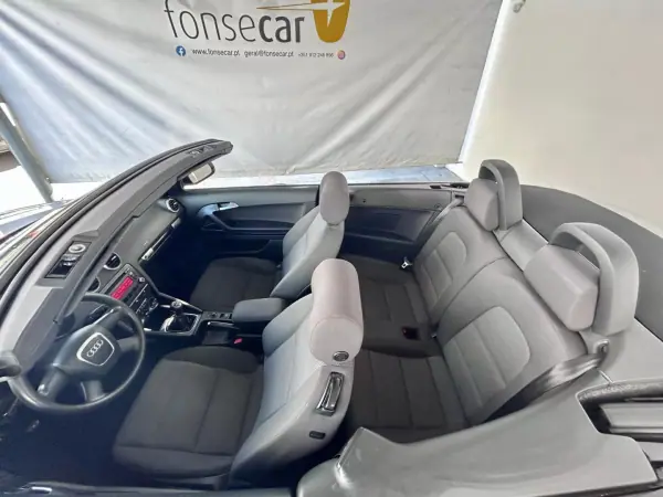 Audi A3 Cabrio 2009 - 11500 EUR, 125962 km - AUTO.MOTO.pt - 125962km - foto 15 de 16