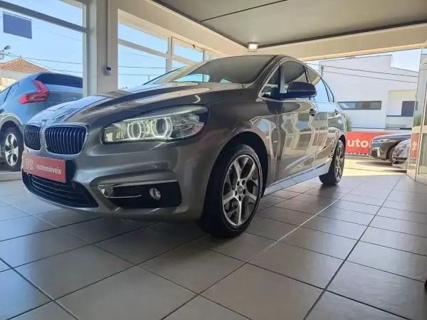 BMW 216 Active Tourer 2018 - 19990 EUR, 43600 km - AUTO.MOTO.pt - 43600km - foto 6 de 41
