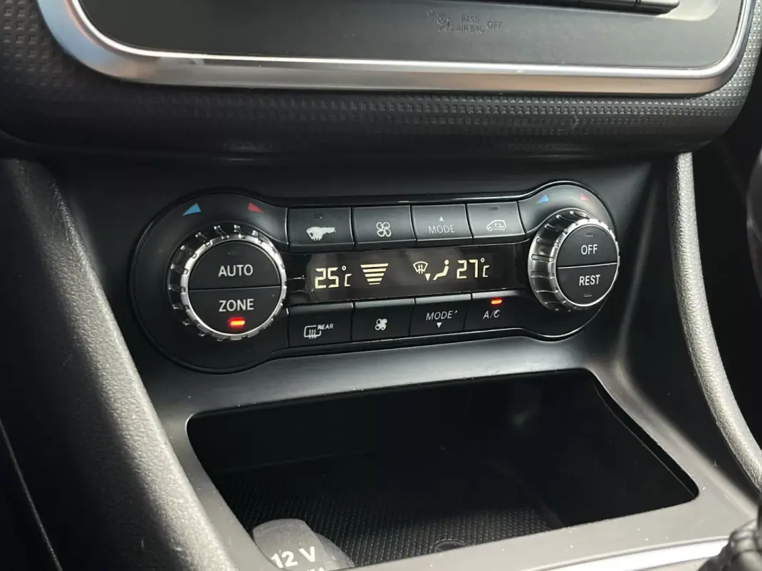 Mercedes-Benz A 180 2013 - 14800 EUR, 287000 km - AUTO.MOTO.pt - 287000km - foto 23 de 26