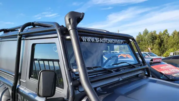 Land Rover Defender 2001 - 35000 EUR, 81787 km - AUTO.MOTO.pt - 81787km - foto 16 de 57