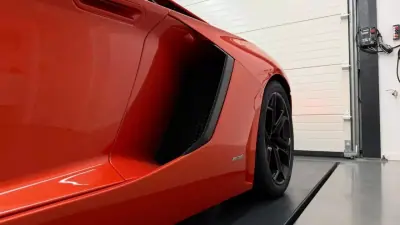 Lamborghini Aventador 2012 - 349900 EUR, 17929 km - AUTO.MOTO.pt - 17929km - foto 9 de 39
