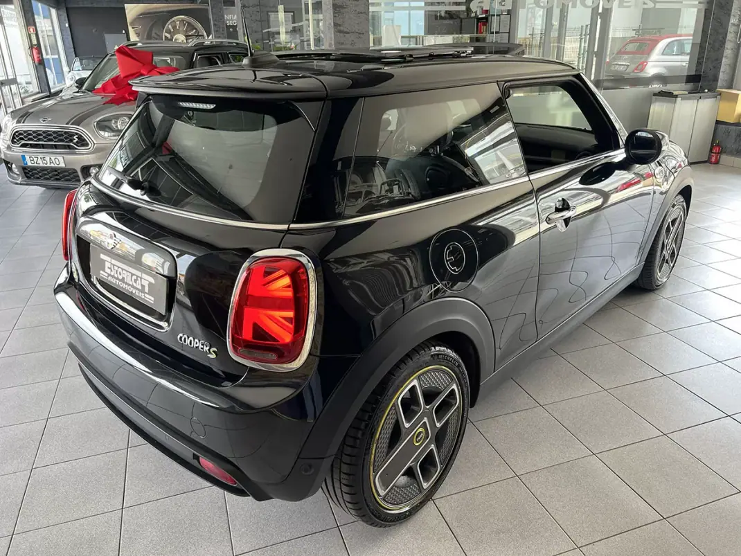 MINI Electric 2020 - 18800 EUR, 54497 km - AUTO.MOTO.pt - 54497km - foto 3 de 25
